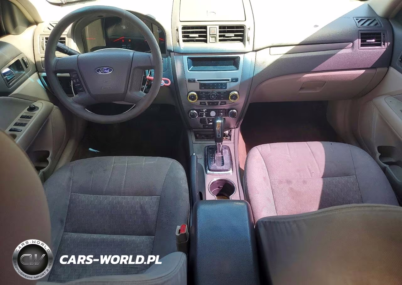 2012 Ford Fusion S VIN:3FAHP0GA7CR270947 - 8