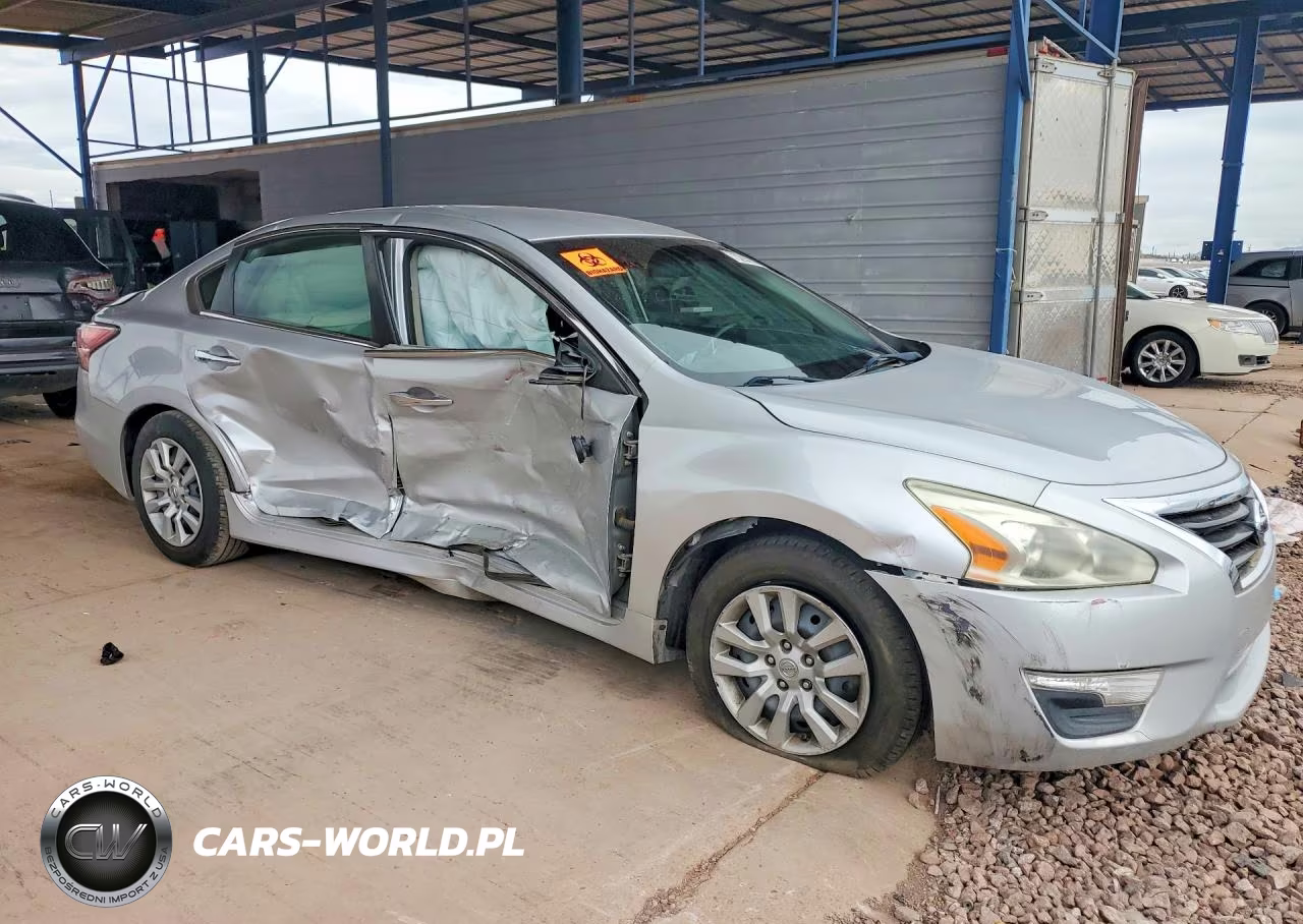 2015 Nissan Altima 2.5 S VIN:1N4AL3AP2FN324867 - 4