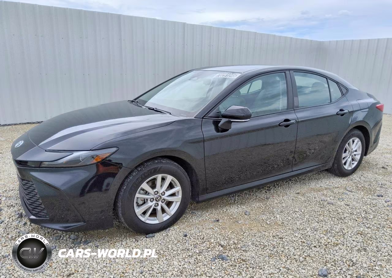 2025 Toyota Camry Le – zdjęcie 1 z 14