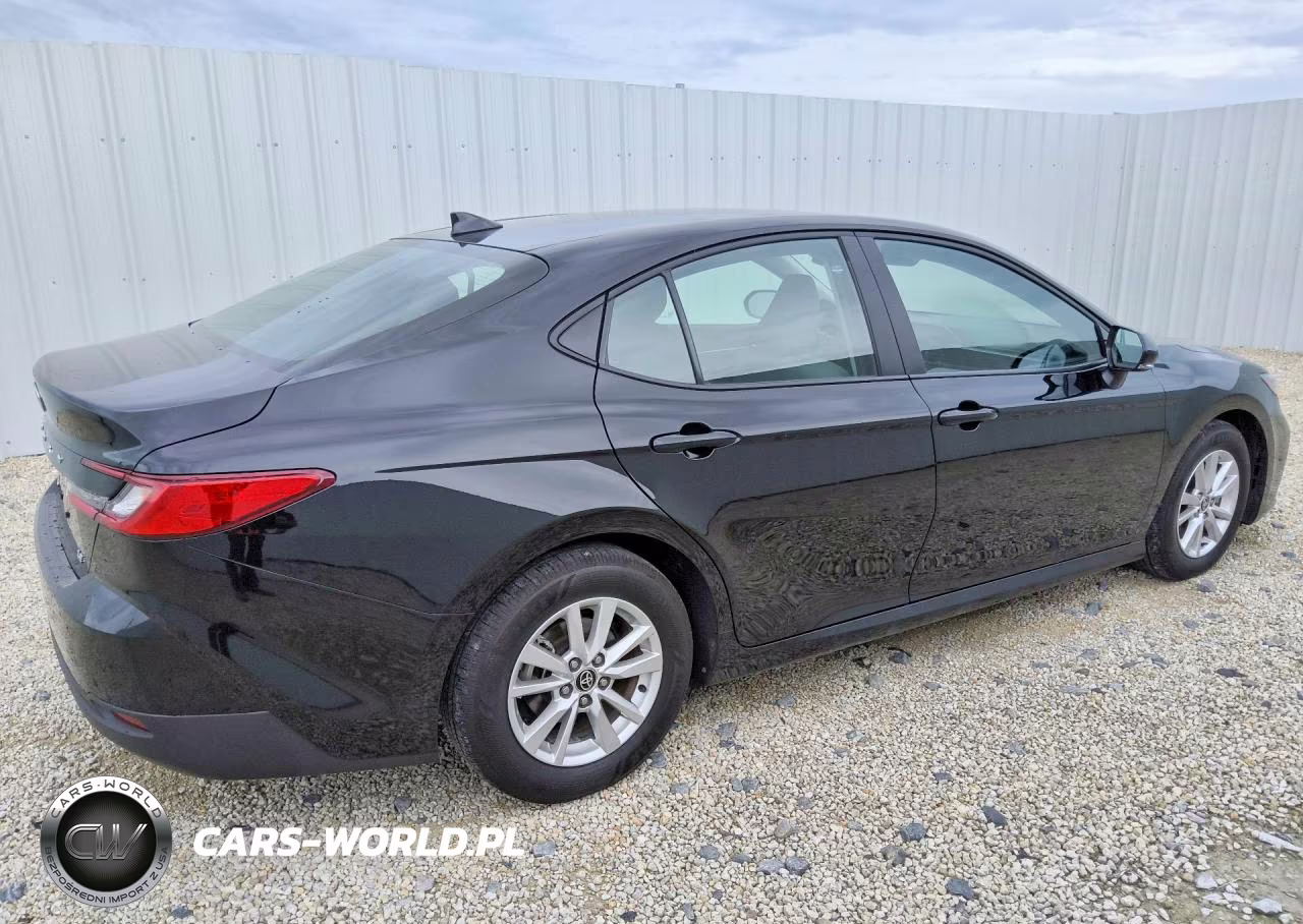 2025 Toyota Camry Le VIN:4T1DAACK6SU144614 - 3