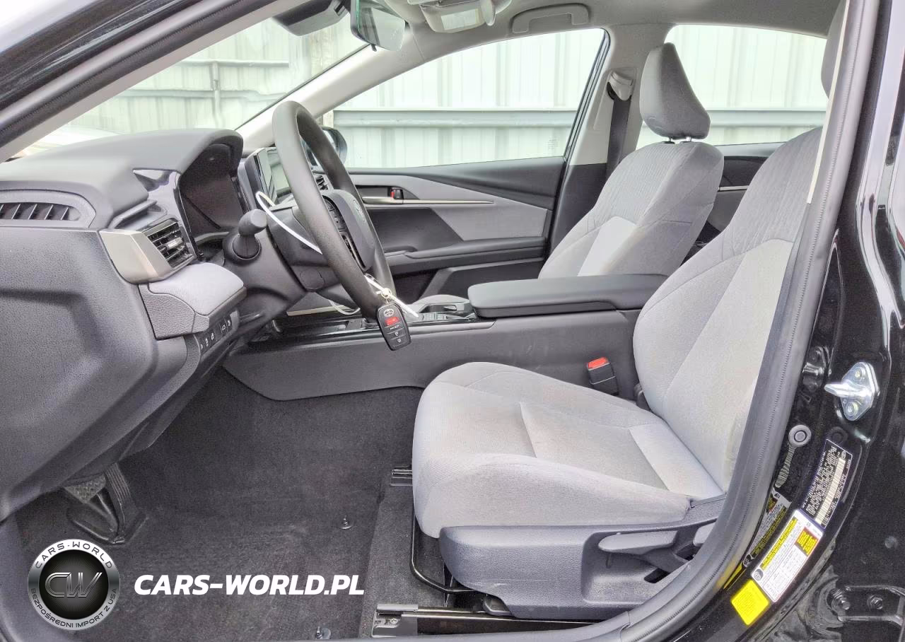 2025 Toyota Camry Le VIN:4T1DAACK6SU144614 - 7