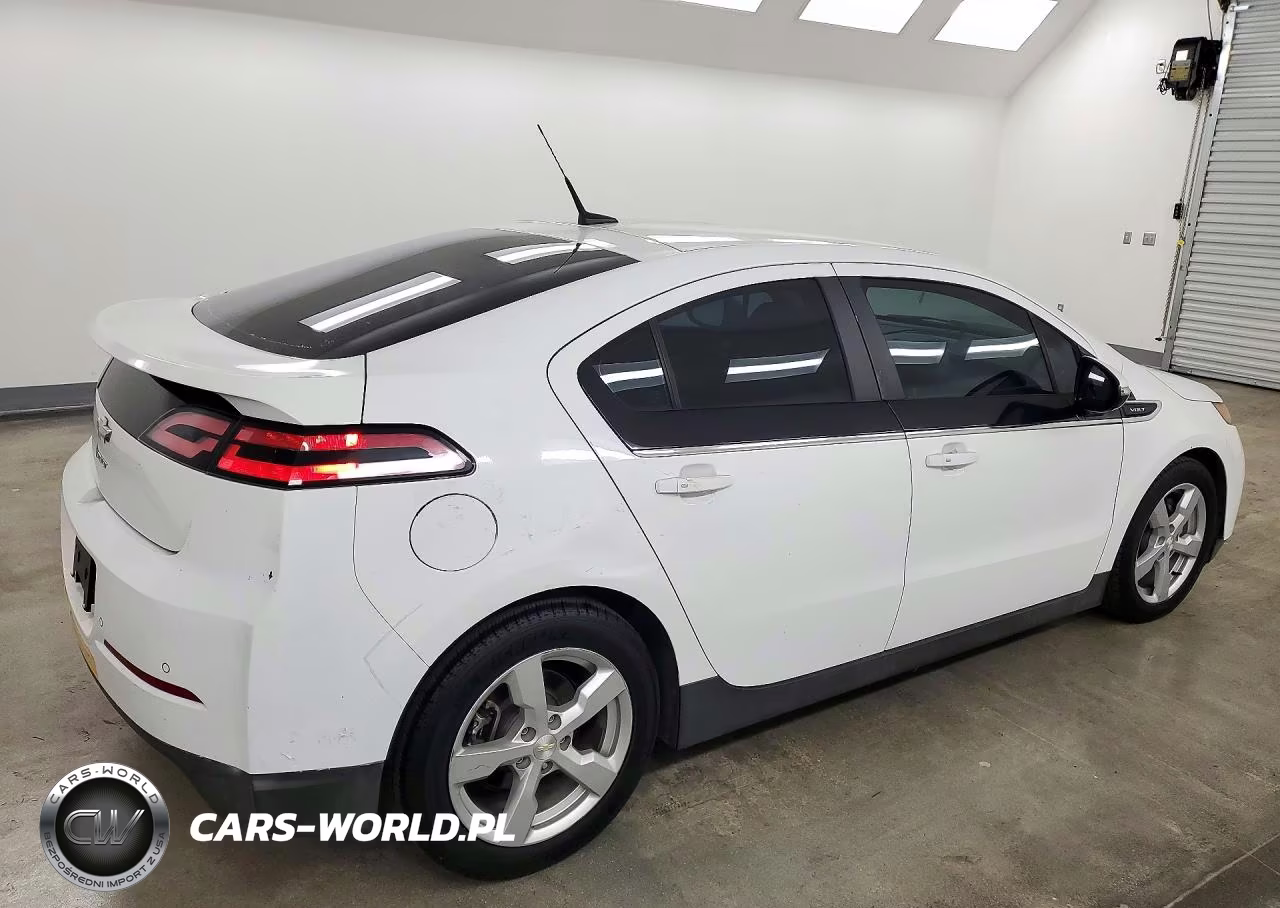 2014 Chevrolet Volt VIN:1G1RE6E48EU137753 - 3