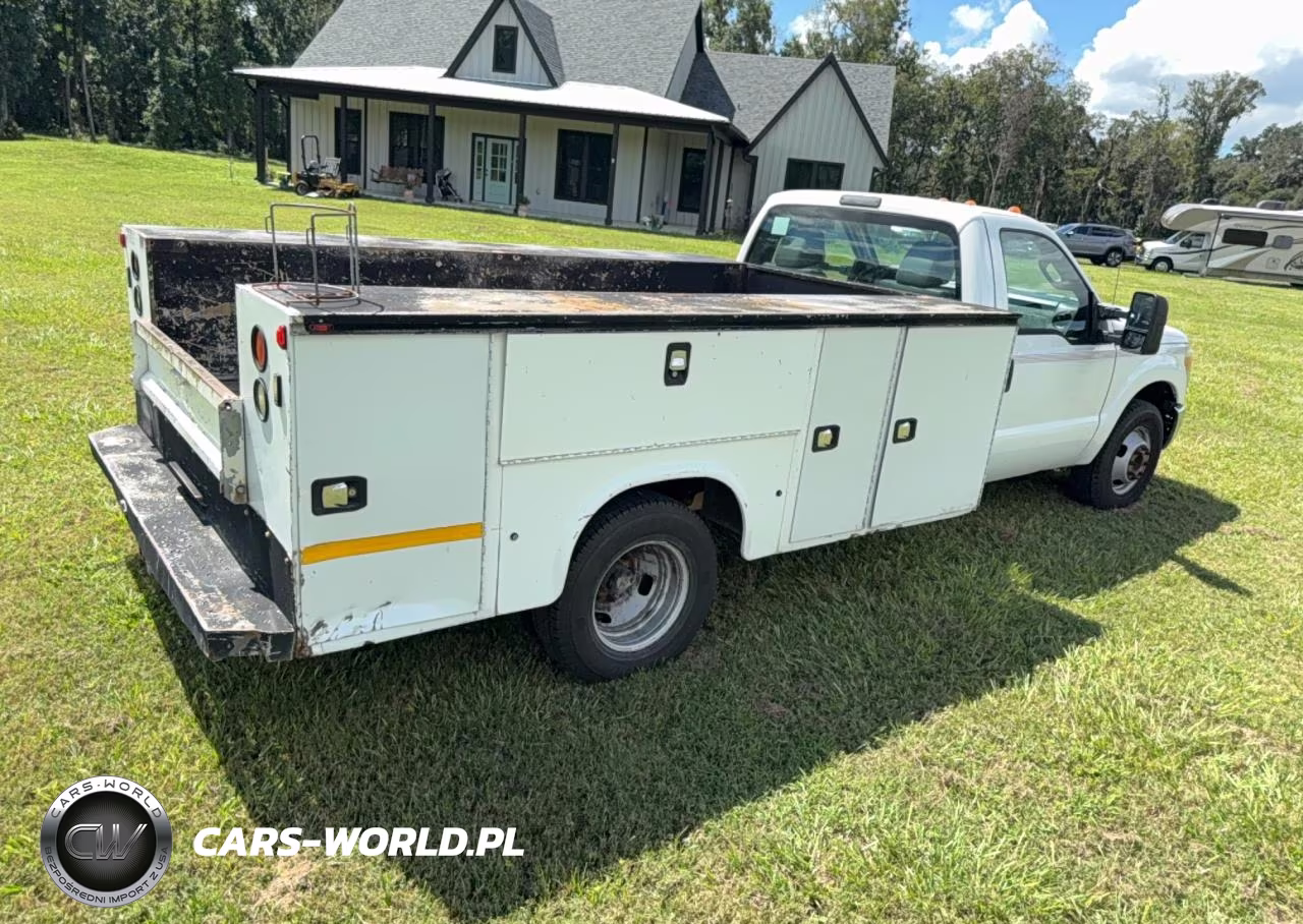 2015 Ford F350 Super Duty VIN:1FDRF3G67FEC14945 - 4