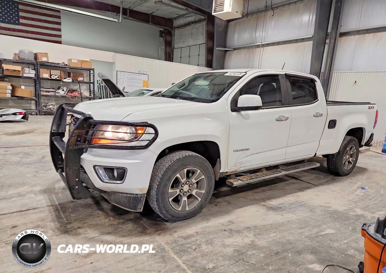 2018 Chevrolet Colorado Z71 VIN:1GCGTDEN8J1147471 - 1