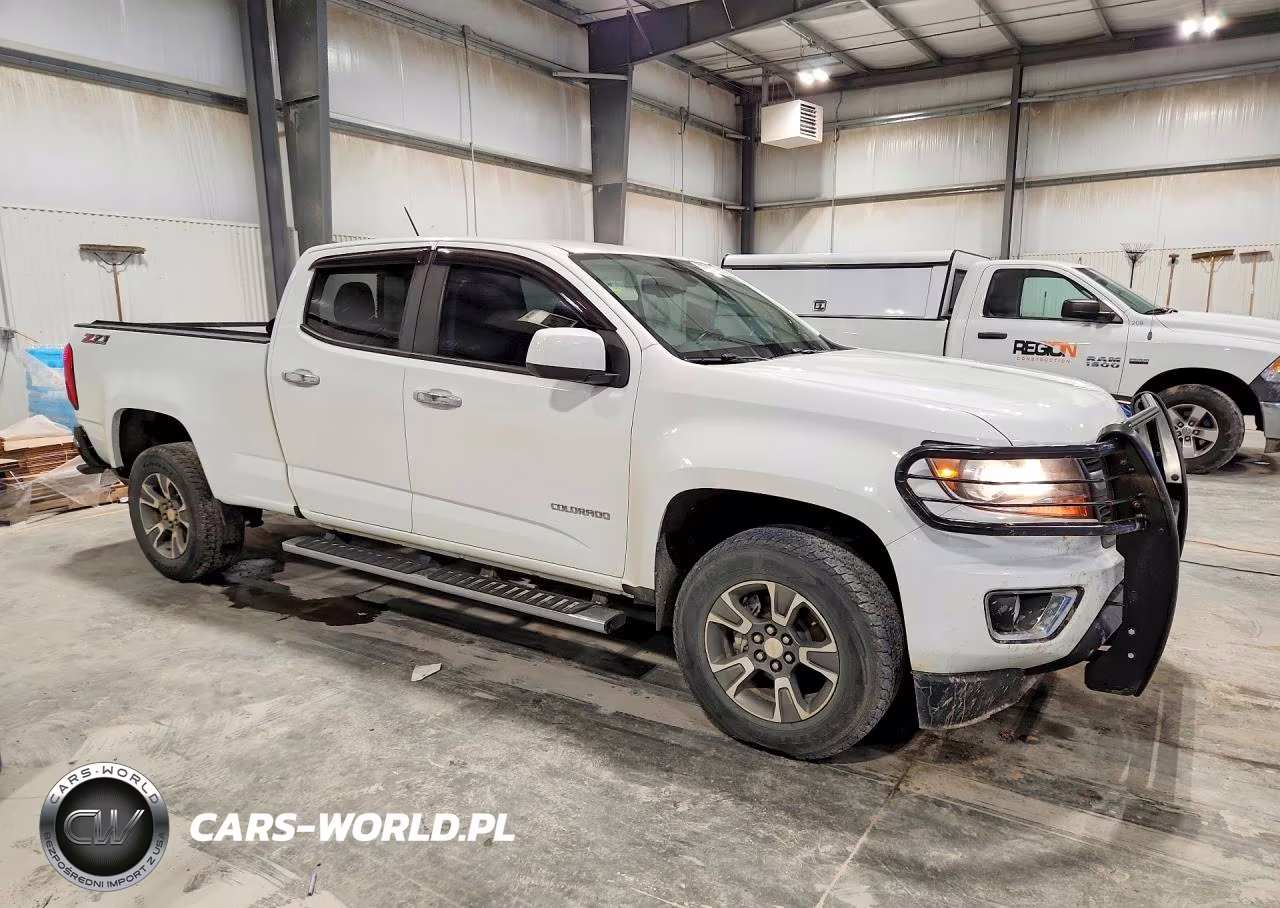 2018 Chevrolet Colorado Z71 VIN:1GCGTDEN8J1147471 - 4