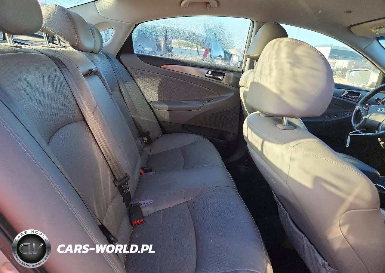2012 Hyundai Sonata Hybrid VIN:KMHEC4A42CA046669 - 10