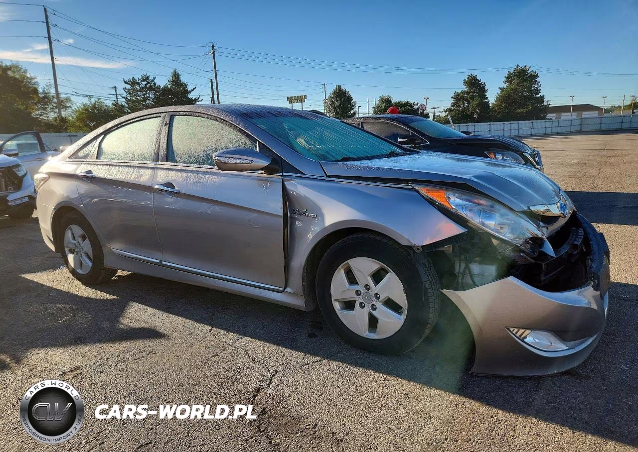 2012 Hyundai Sonata Hybrid VIN:KMHEC4A42CA046669 - 4