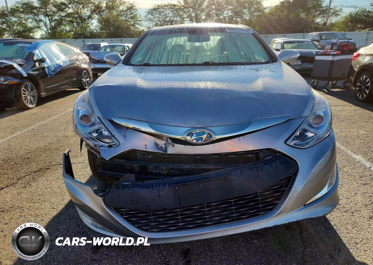 2012 Hyundai Sonata Hybrid VIN:KMHEC4A42CA046669 - 5