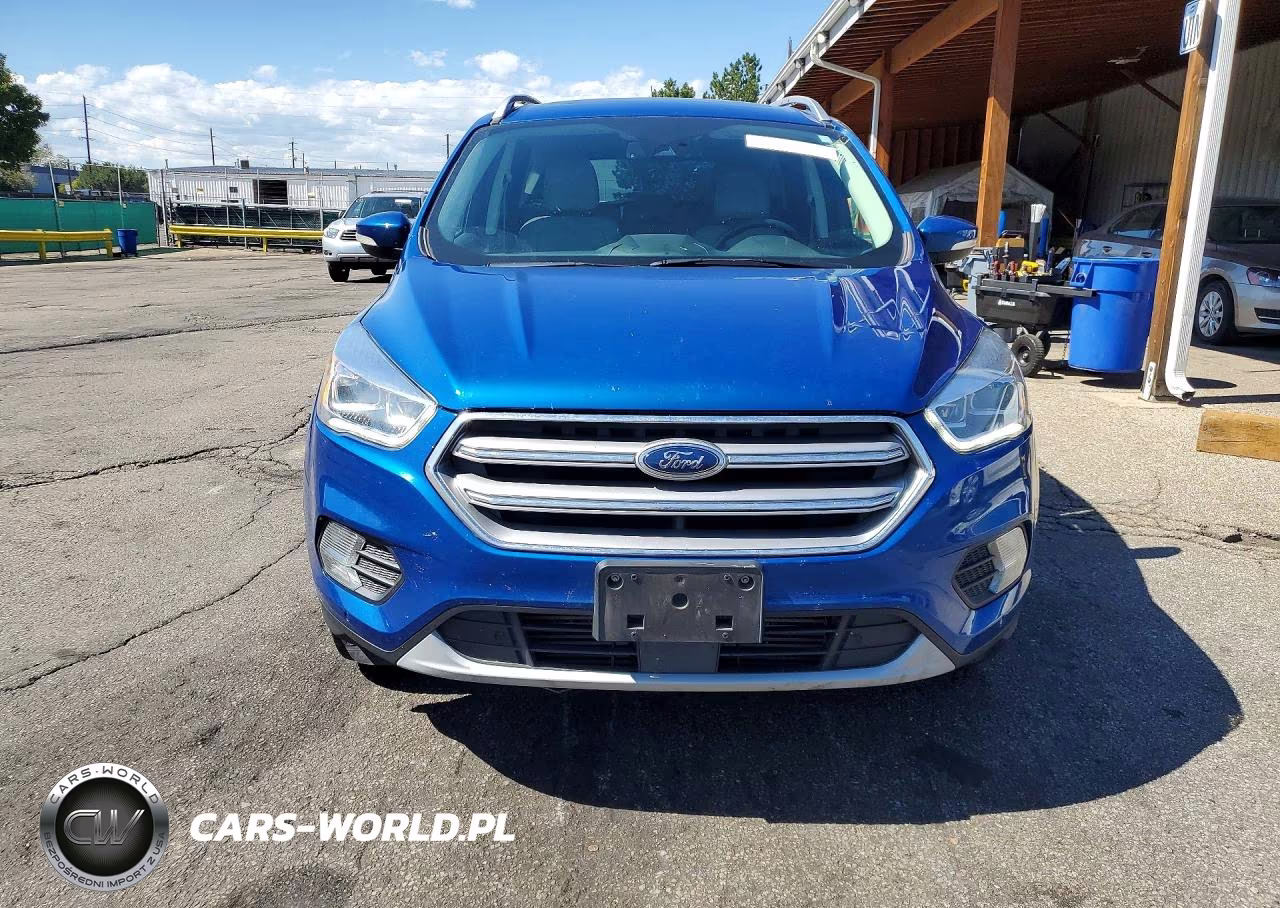 2017 Ford Escape Titanium VIN:1FMCU9J95HUB43612 - 5