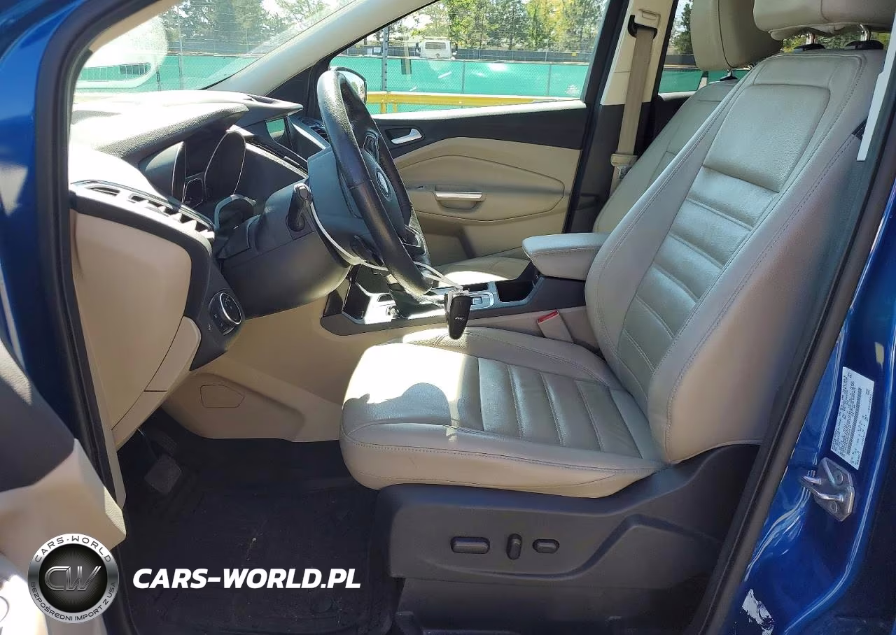 2017 Ford Escape Titanium VIN:1FMCU9J95HUB43612 - 7