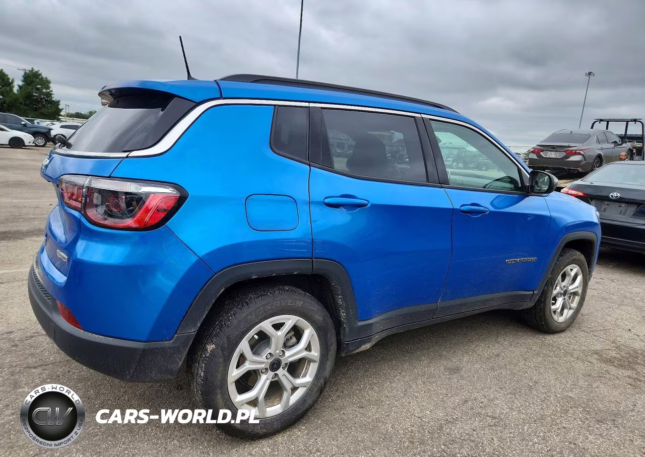 2025 Jeep Compass Latitude VIN:3C4NJDBNXST534941 - 3