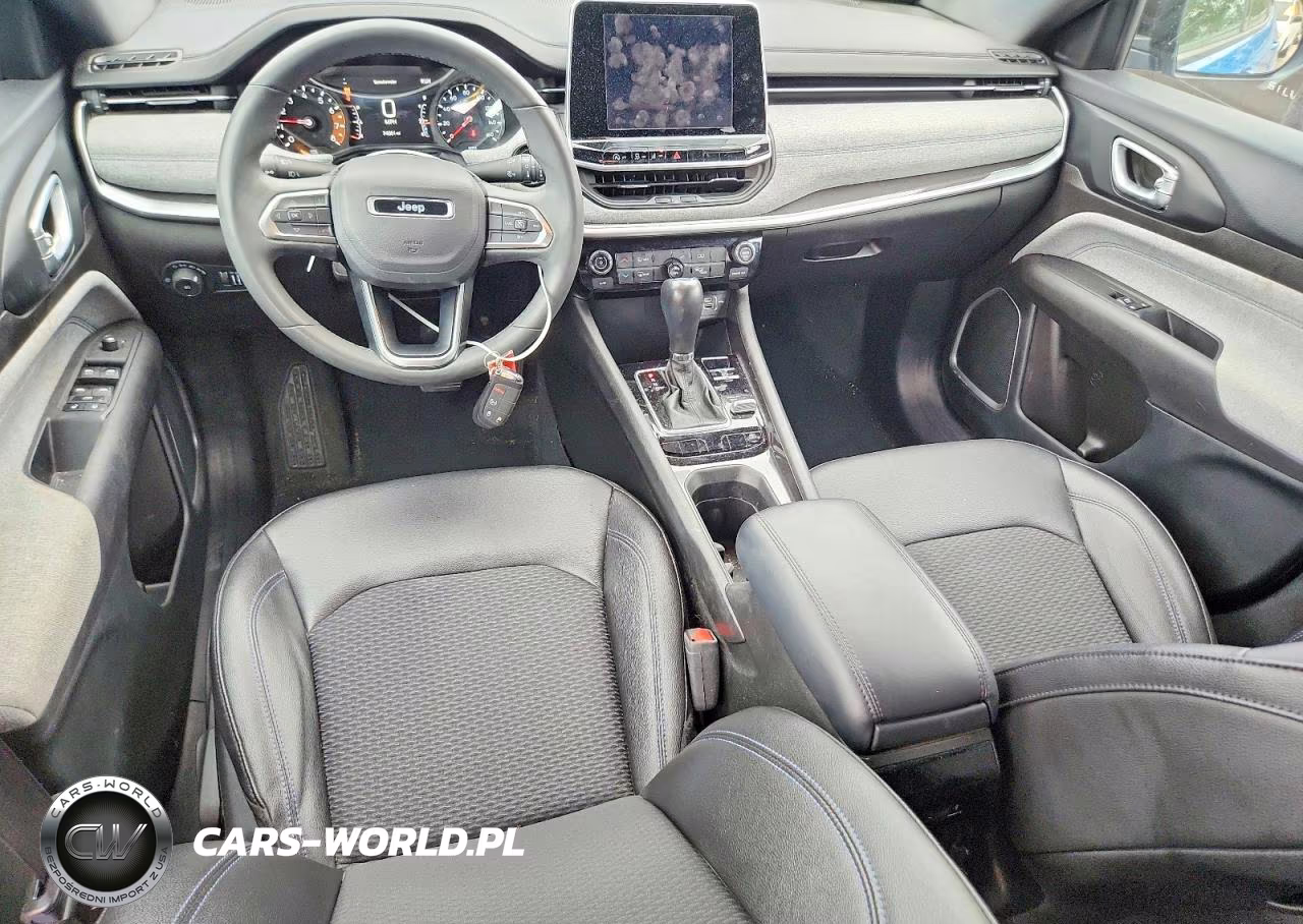 2025 Jeep Compass Latitude VIN:3C4NJDBNXST534941 - 8