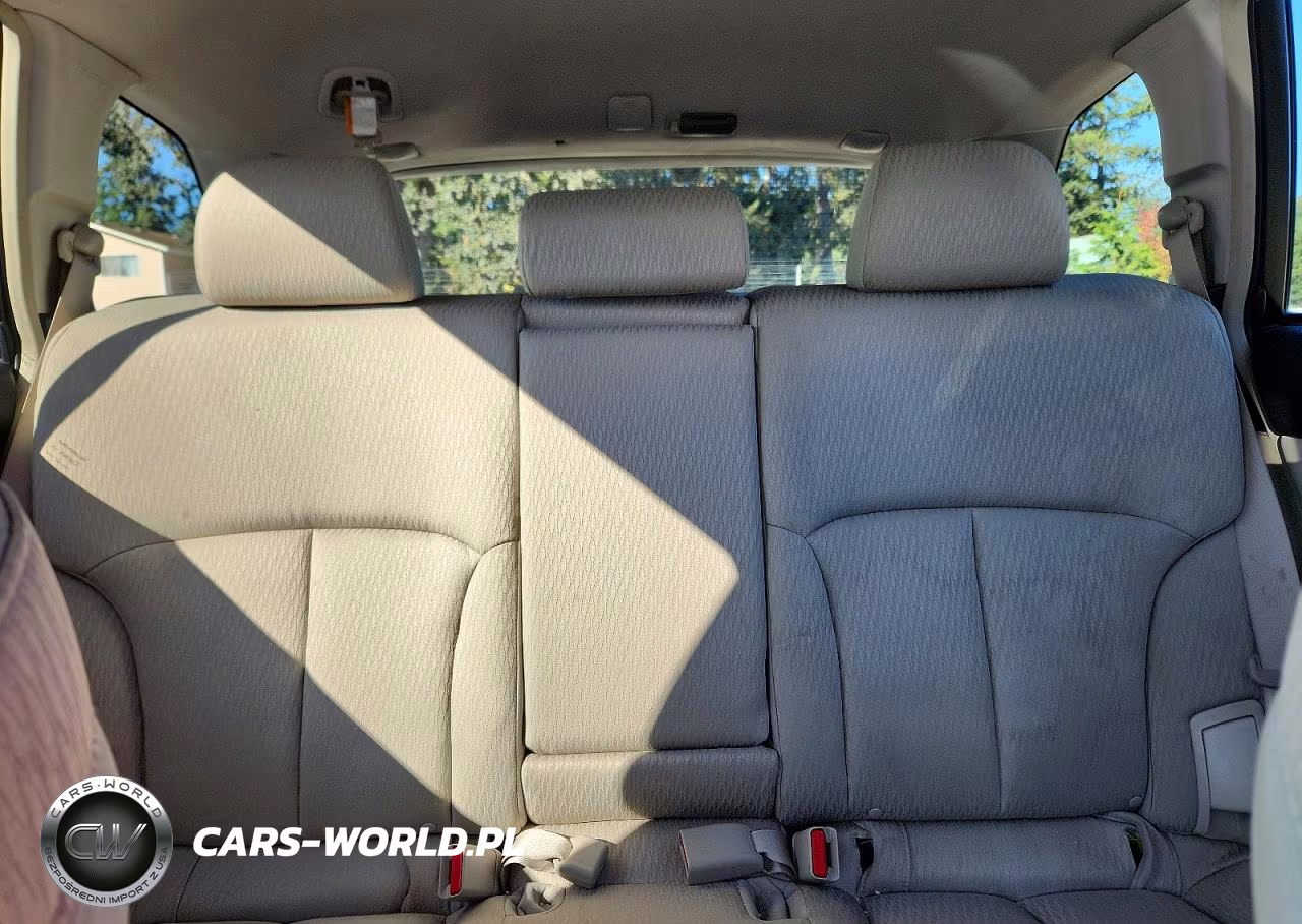 2010 Subaru Outback 2.5I Premium VIN:4S4BRBCC1A3376427 - 10