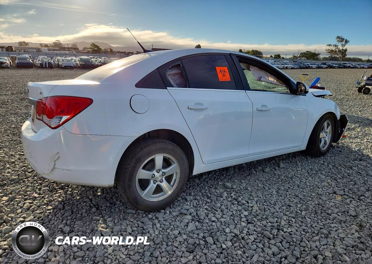 2014 Chevrolet Cruze VIN:1G1PC5SB2E7131987 - 3
