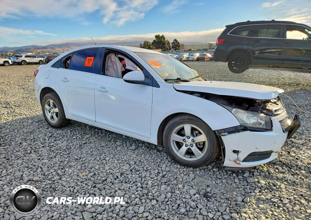 2014 Chevrolet Cruze VIN:1G1PC5SB2E7131987 - 4