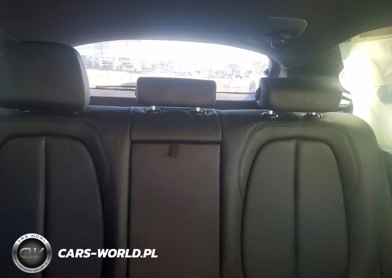 2018 BMW X1 xDrive28I VIN:WBXHT3C32J5K28977 - 10