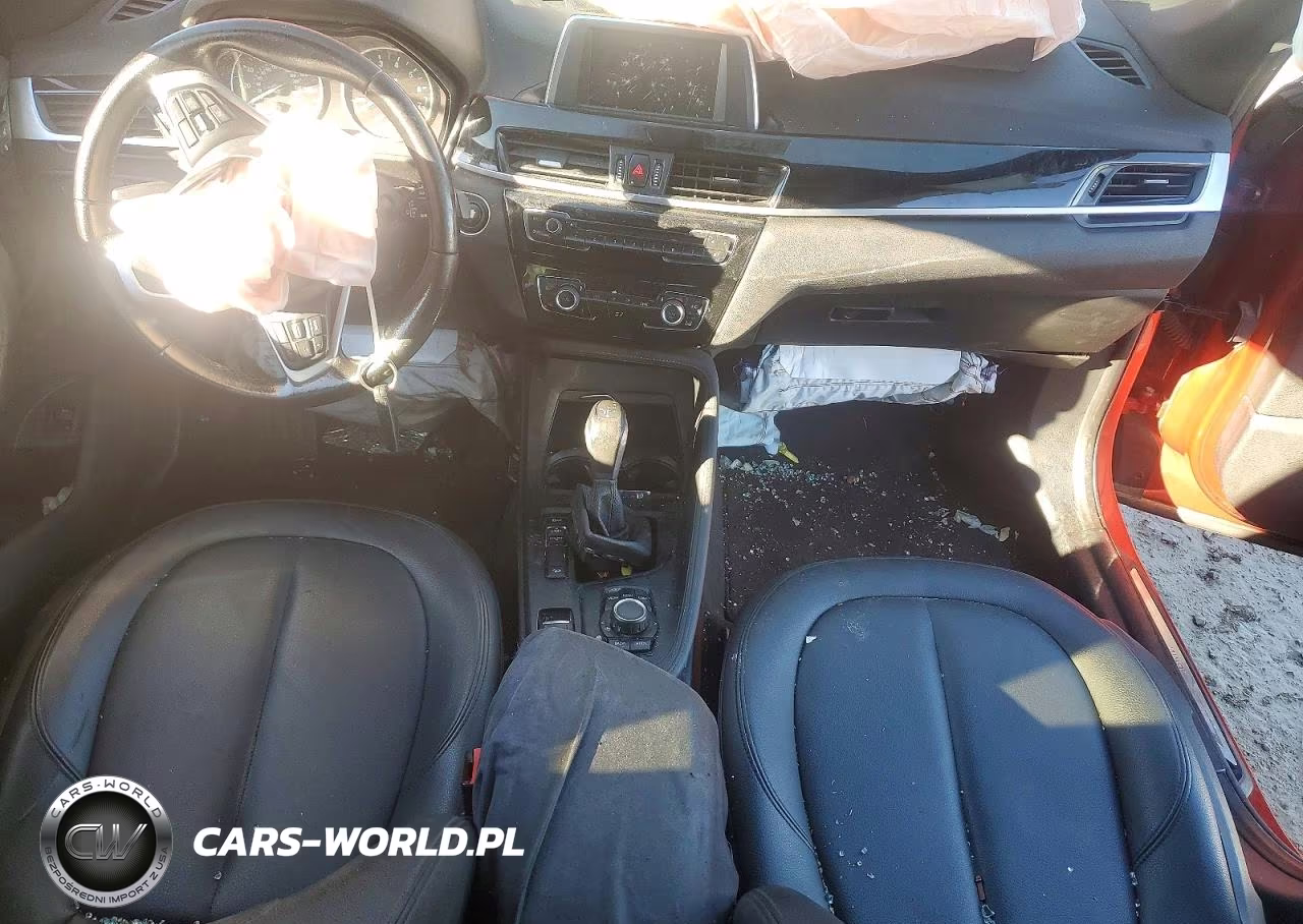 2018 BMW X1 xDrive28I VIN:WBXHT3C32J5K28977 - 8