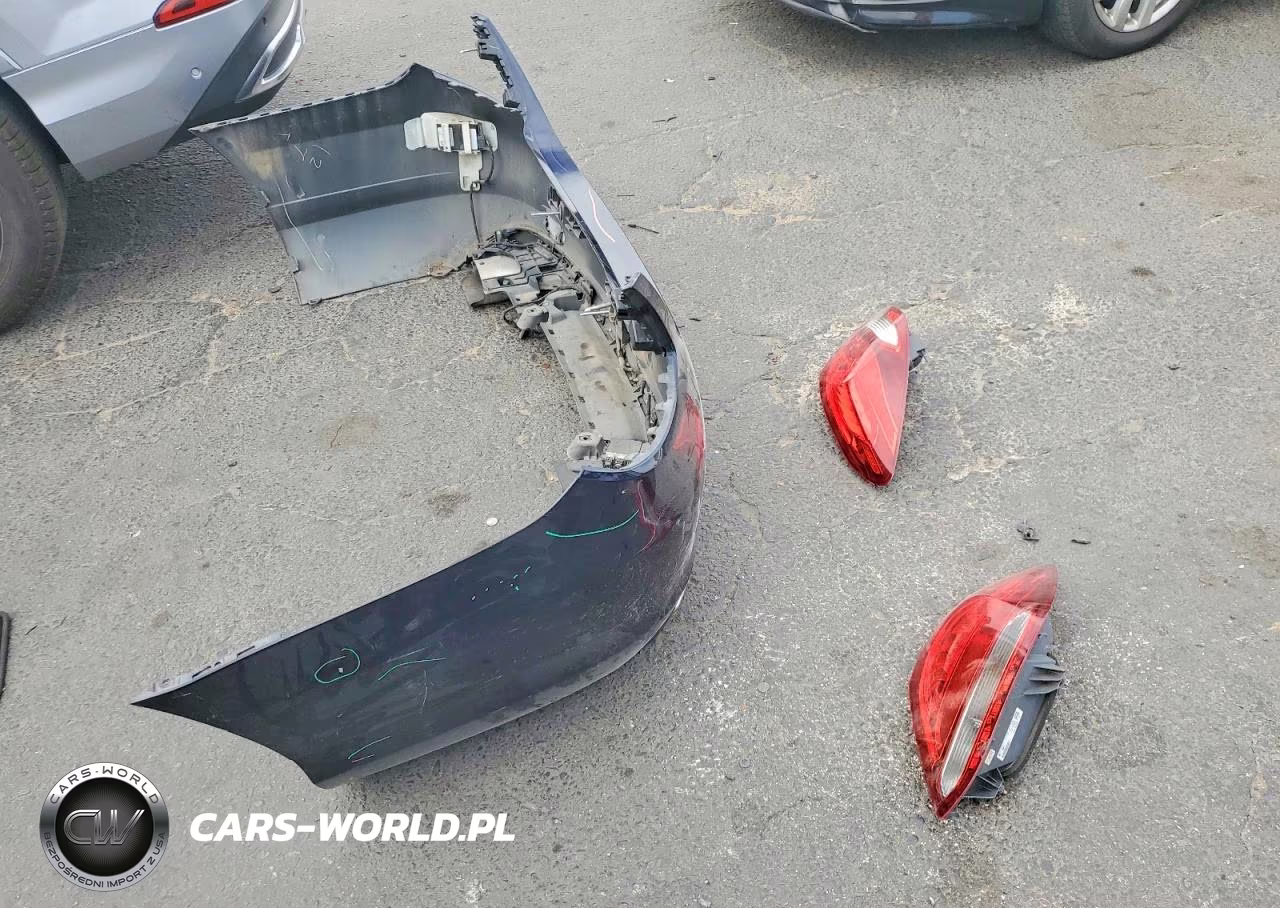 2018 Mercedes-Benz C 300 VIN:55SWF4JB1JU265415 - 12