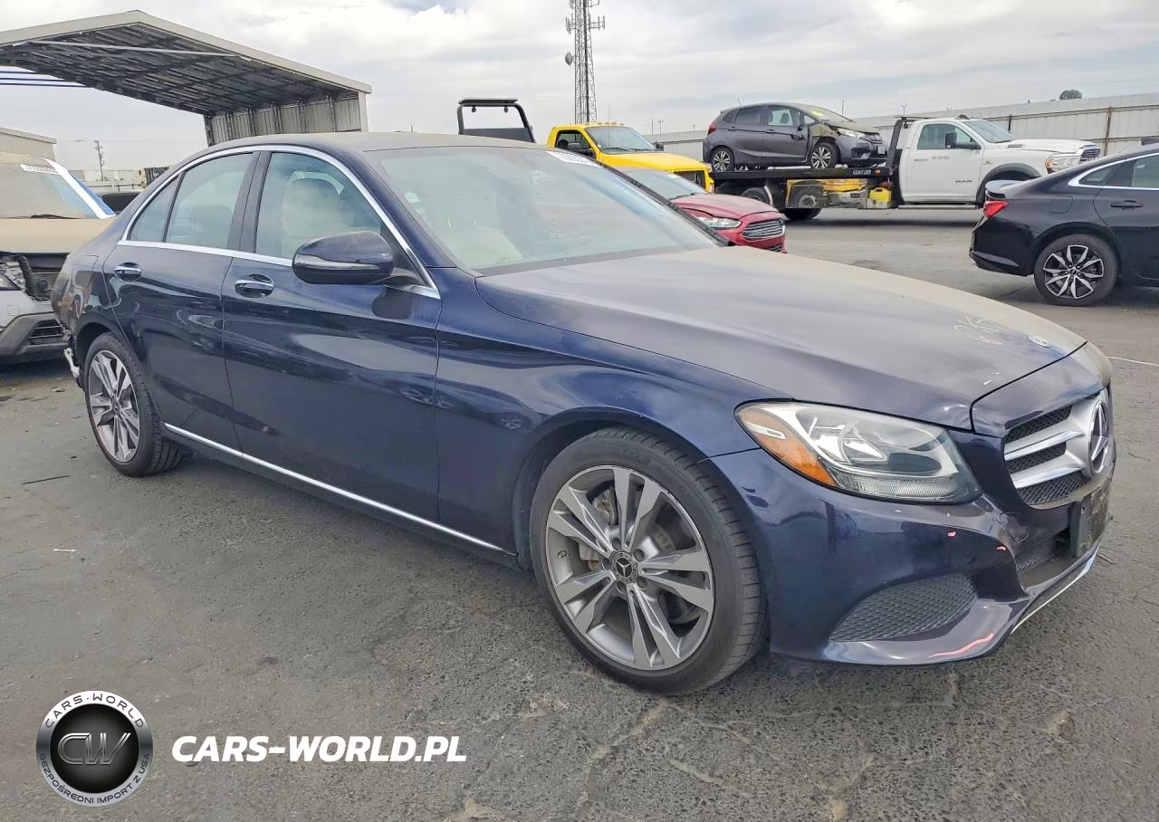 2018 Mercedes-Benz C 300 VIN:55SWF4JB1JU265415 - 4