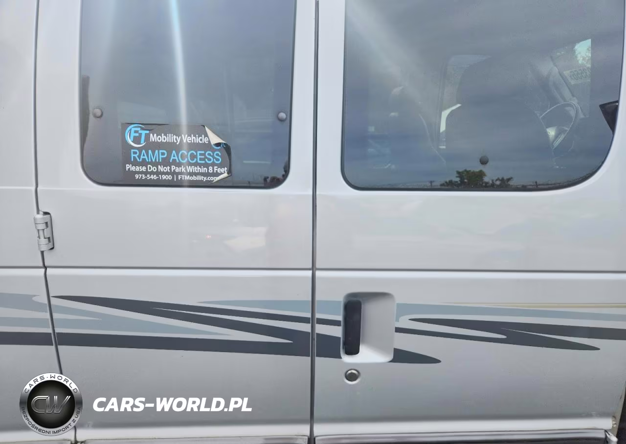 2008 Ford Econoline E250 Van VIN:1FDNE24L58DA54708 - 11