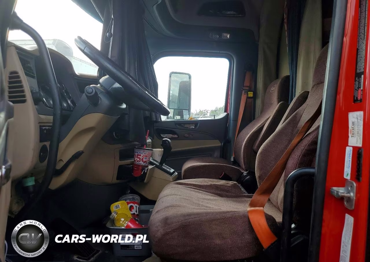 2016 Peterbilt 579 Semi Truck VIN:1XPBDP9X2GD297991 - 7