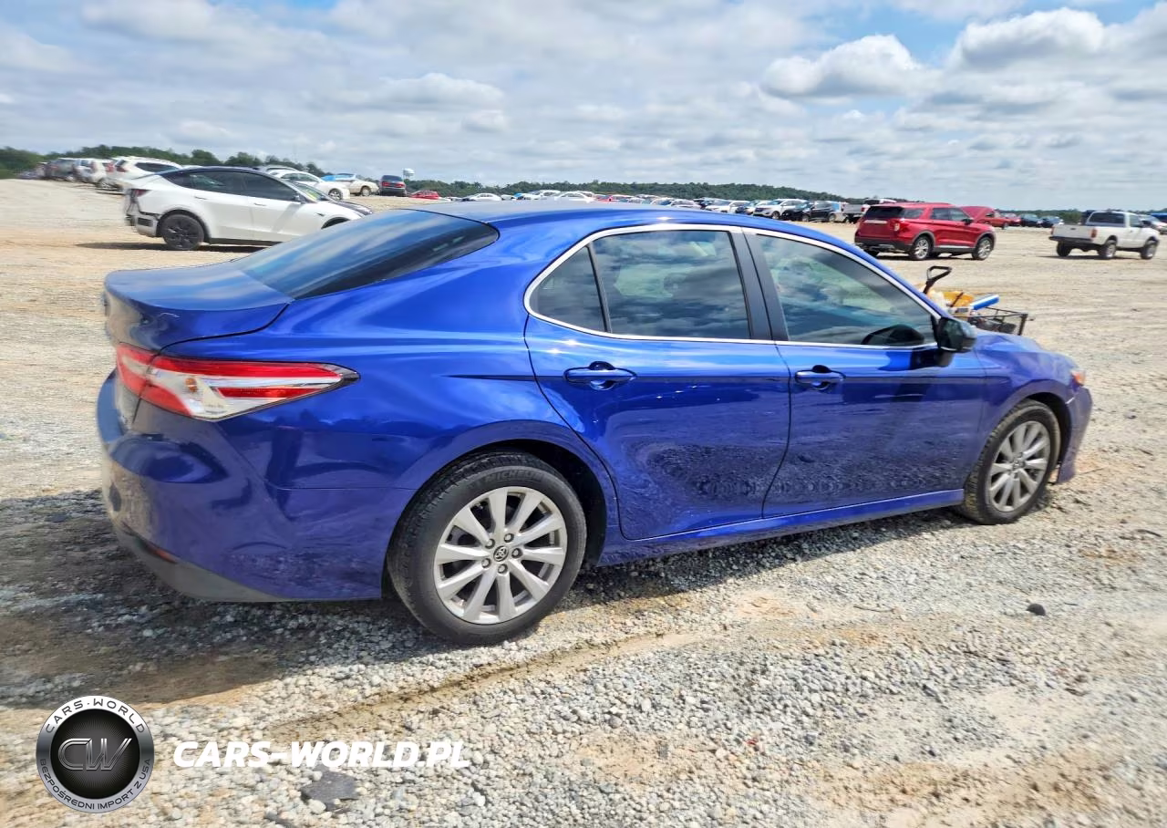 2018 Toyota Camry Le VIN:JTNB11HK5J3015574 - 3