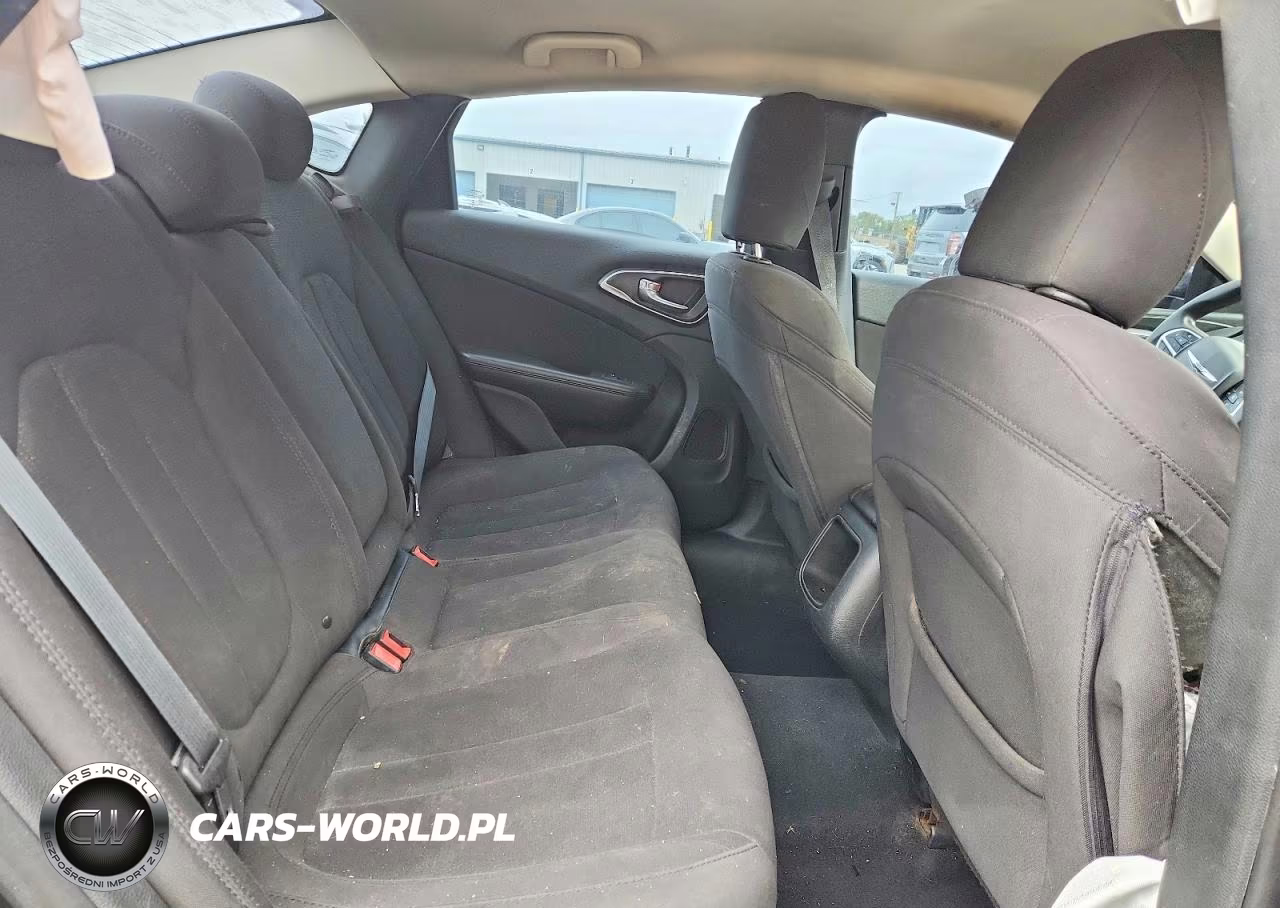 2015 Chrysler 200 Limited VIN:1C3CCCAB1FN574824 - 10