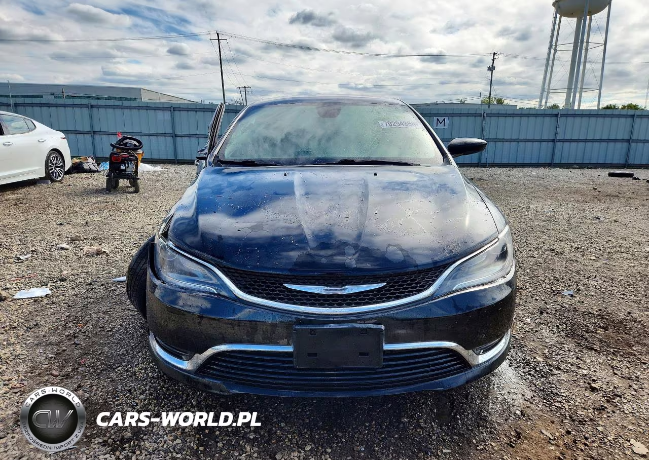2015 Chrysler 200 Limited VIN:1C3CCCAB1FN574824 - 5