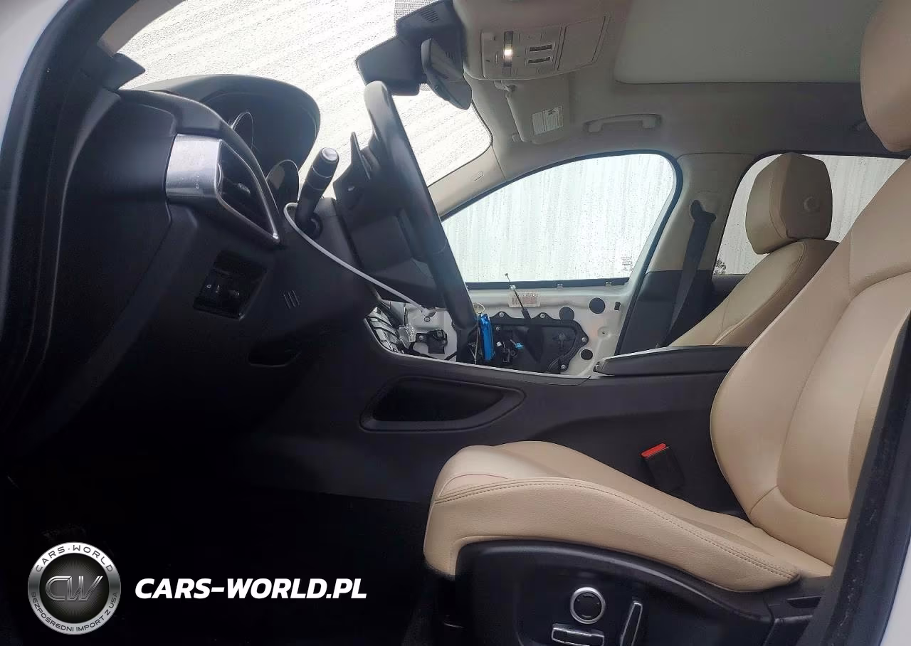 2020 Jaguar F-Pace Premium VIN:SADCJ2FX0LA656535 - 7