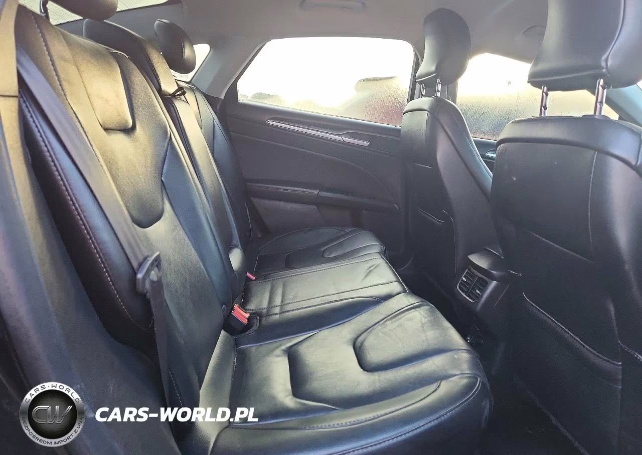 2016 Ford Fusion Titanium VIN:3FA6P0K99GR151582 - 10