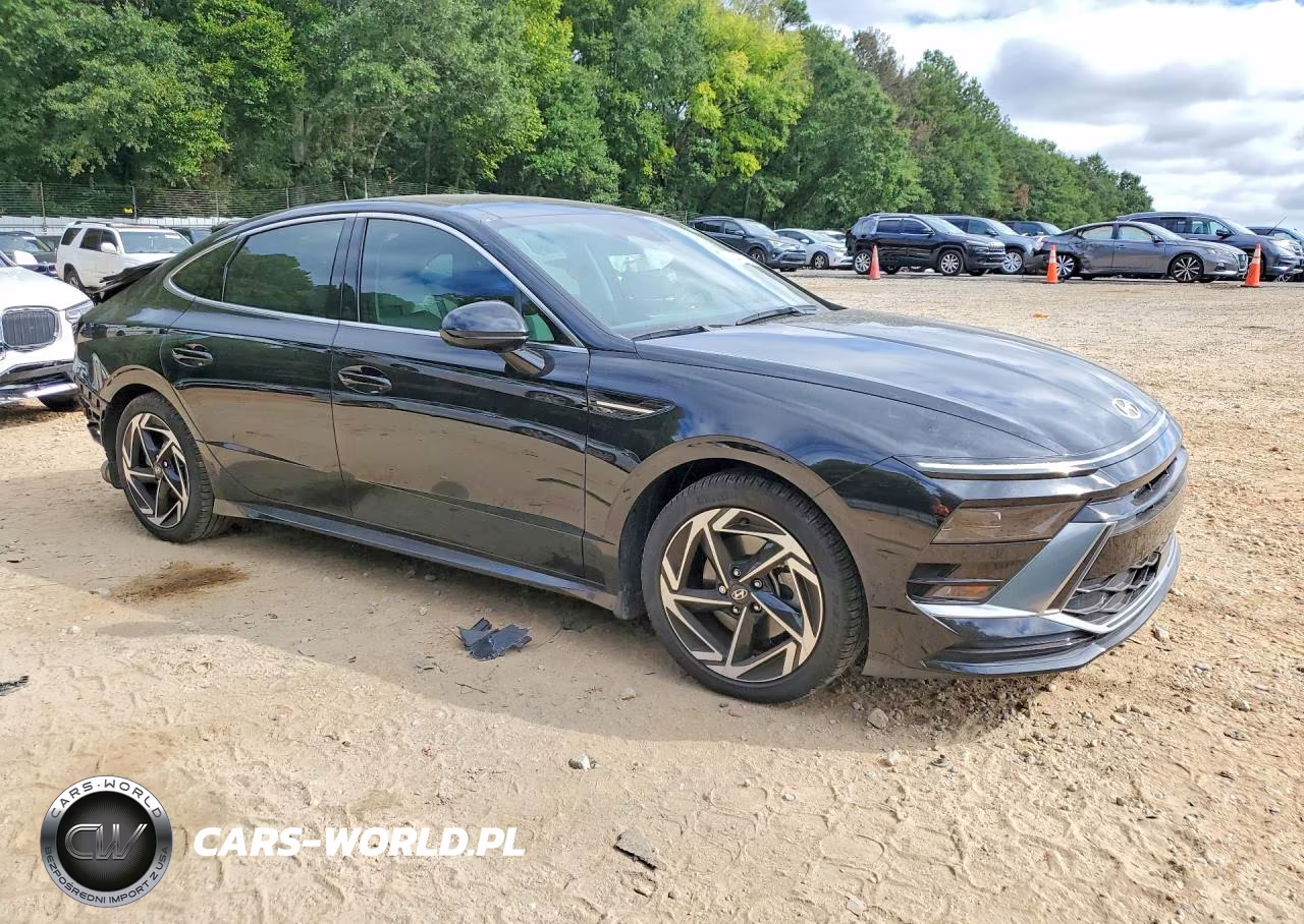 2025 Hyundai Sonata Sel VIN:KMHL14JA7SA501209 - 4