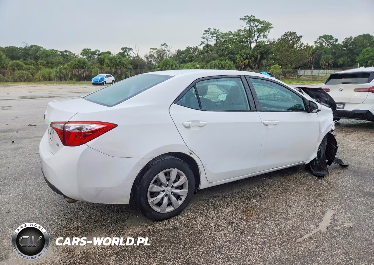 2015 Toyota Corolla Le VIN:2T1BURHE0FC316840 - 3