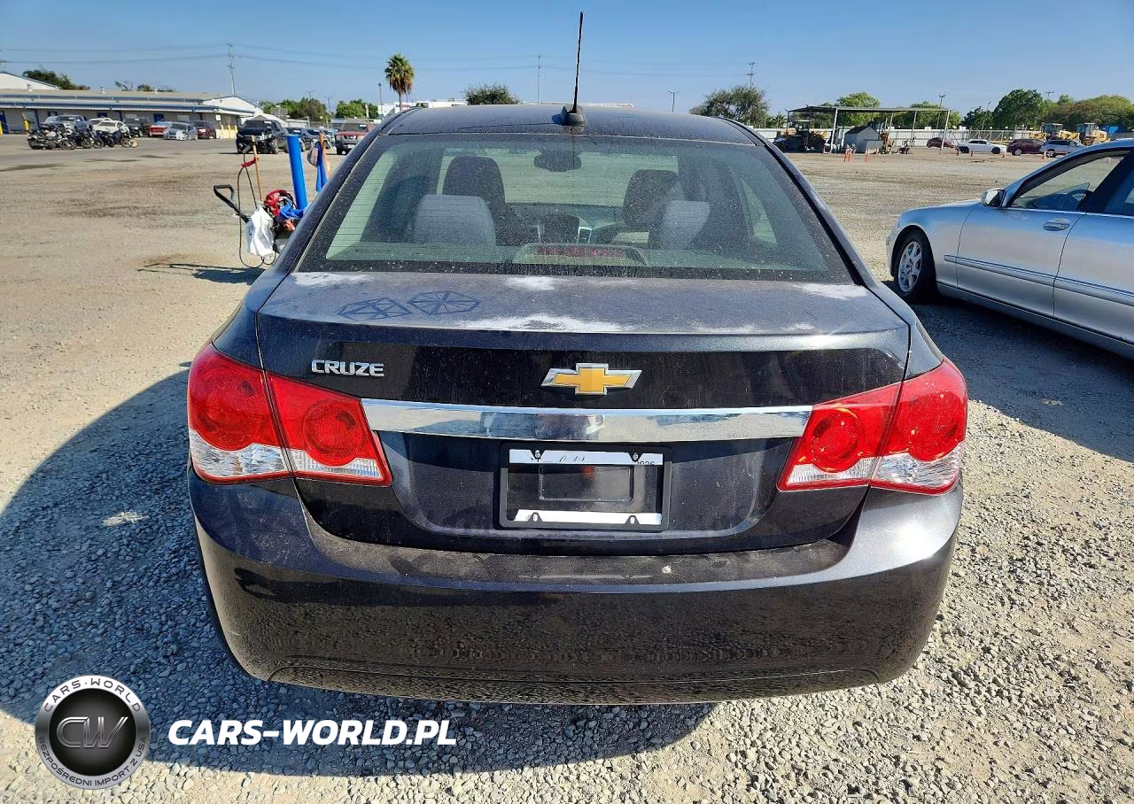 2016 Chevrolet Cruze Limited Ls VIN:1G1PC5SG7G7203541 - 6