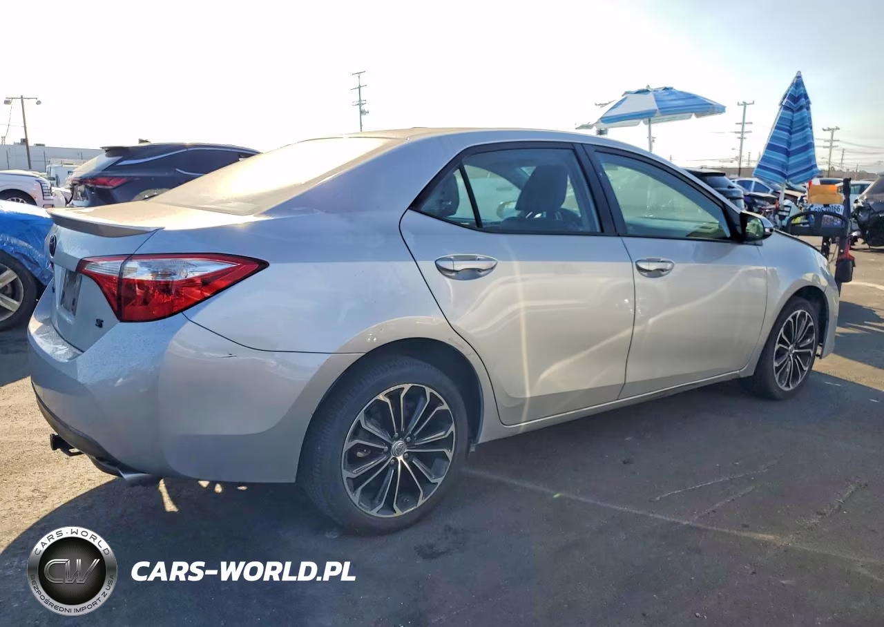 2016 Toyota Corolla S Plus VIN:5YFBURHE0GP496659 - 3