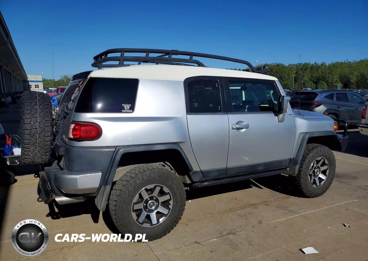 2008 Toyota Fj Cruiser Base VIN:JTEBU11F98K056407 - 3