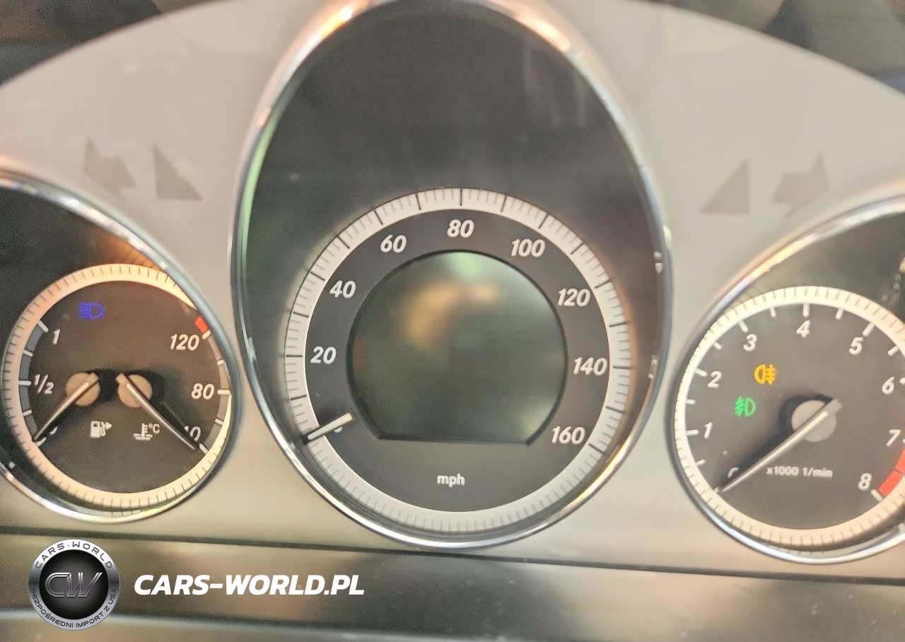 2010 Mercedes-Benz C 300 4Matic VIN:WDDGF8BB7AR106085 - 9