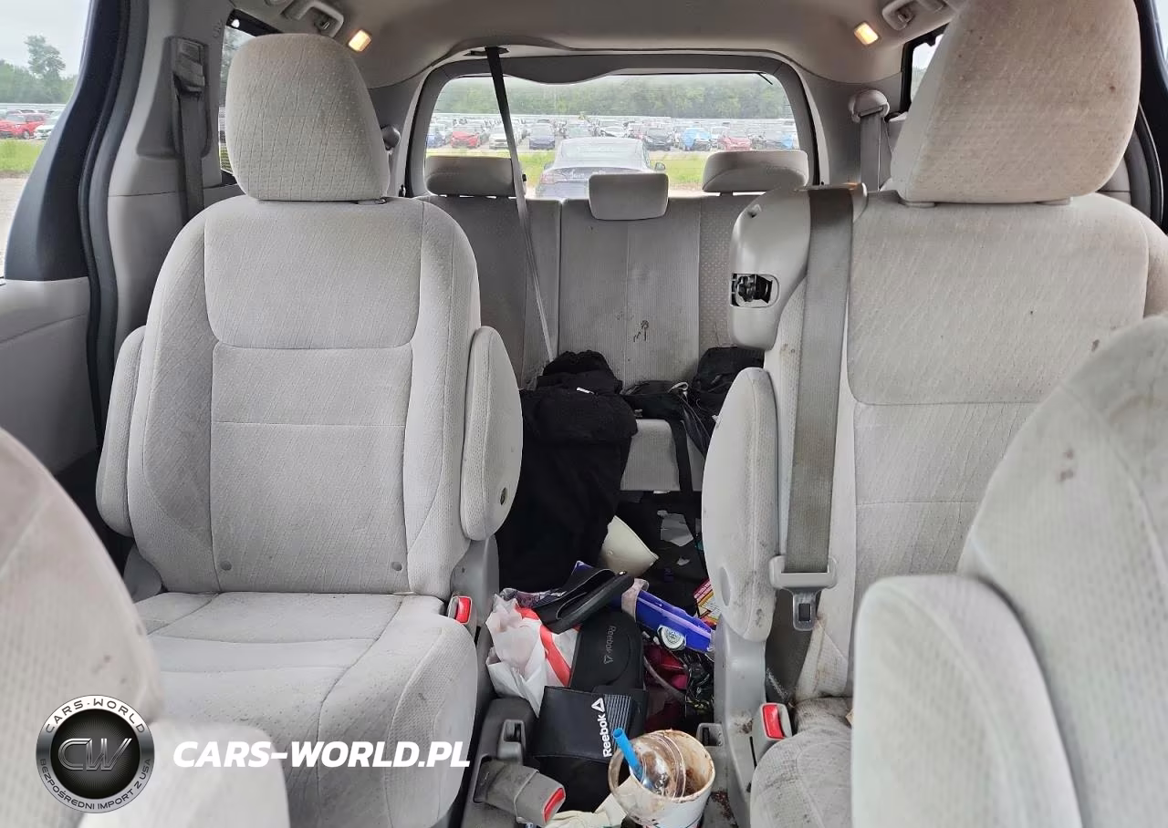 2015 Toyota Sienna Le VIN:5TDKK3DC9FS642845 - 10