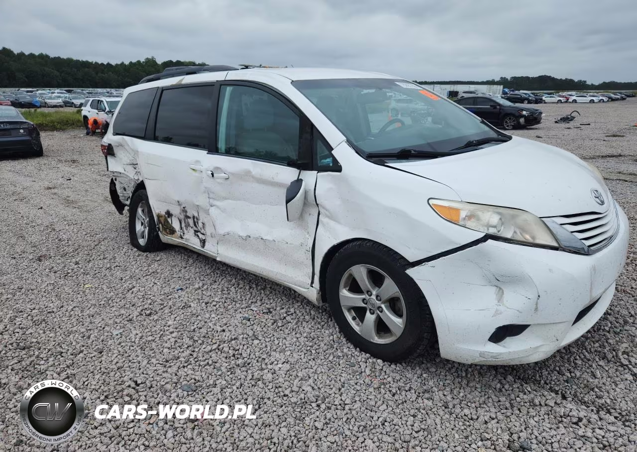 2015 Toyota Sienna Le VIN:5TDKK3DC9FS642845 - 4