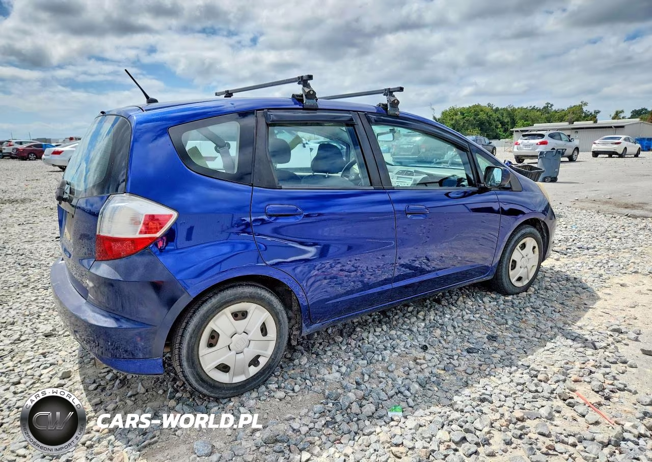 2012 Honda Fit VIN:JHMGE8H3XCC026653 - 3