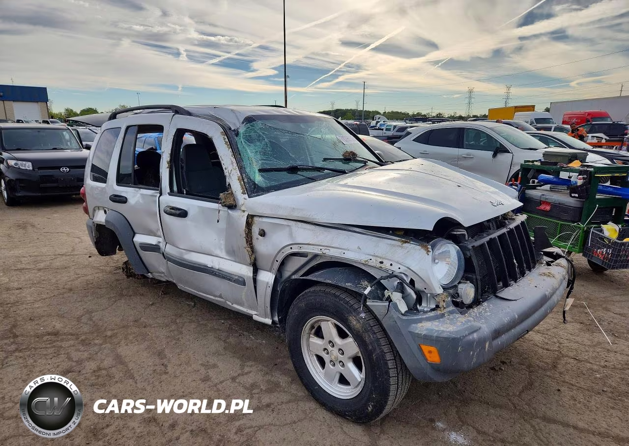 2005 Jeep Liberty Sport VIN:1J4GL48K35W613800 - 4