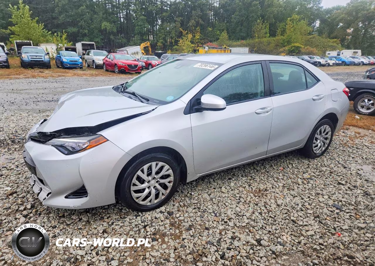 2017 Toyota Corolla Le VIN:2T1BURHE4HC792009 - 1