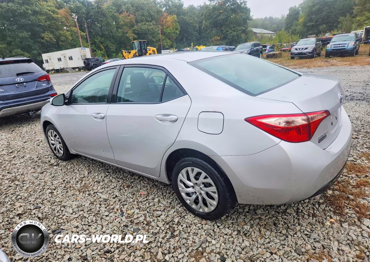 2017 Toyota Corolla Le VIN:2T1BURHE4HC792009 - 2