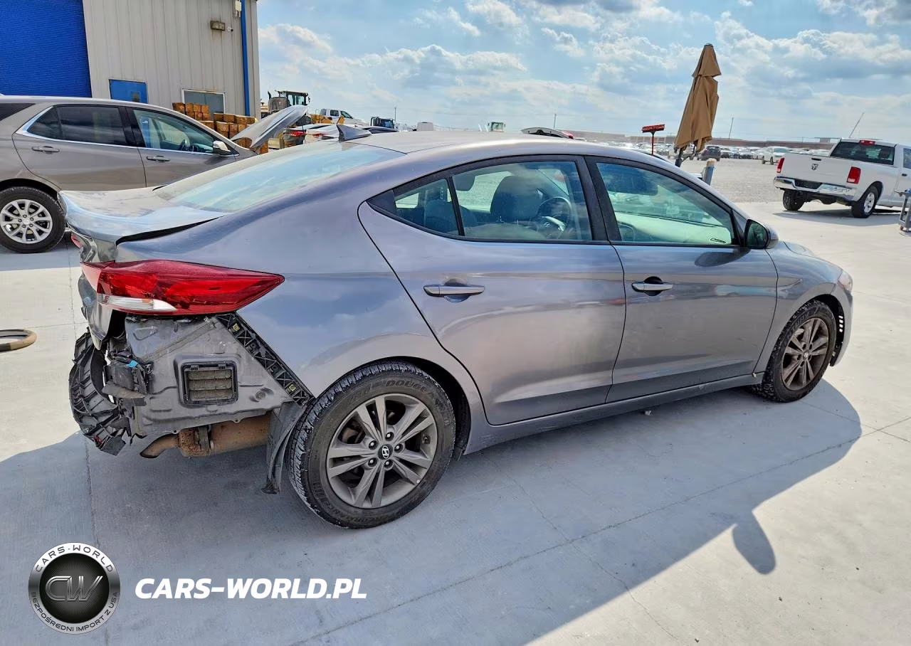 2018 Hyundai Elantra Sel VIN:5NPD84LF1JH254418 - 3