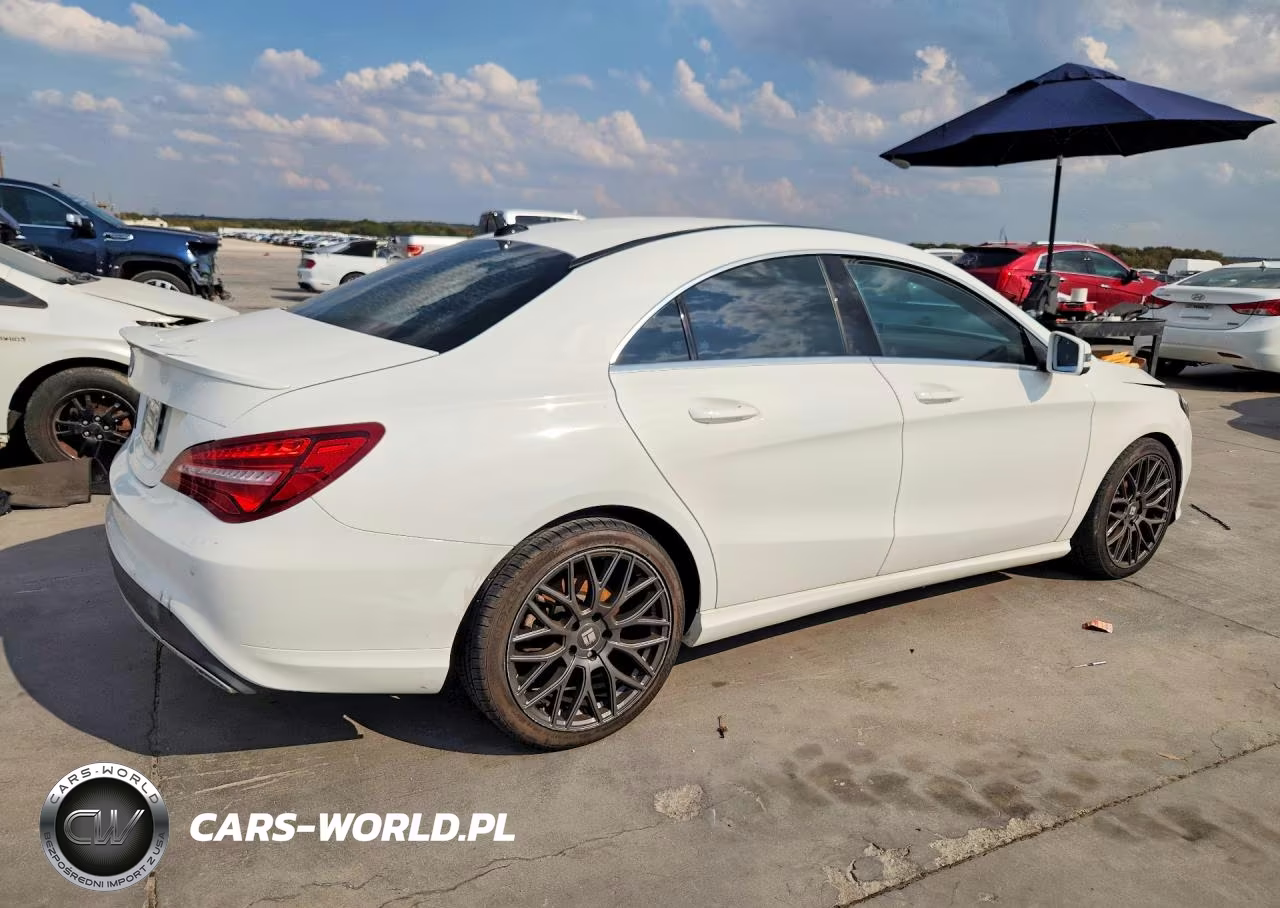 2018 Mercedes-Benz Cla 250 VIN:WDDSJ4EB1JN637772 - 3