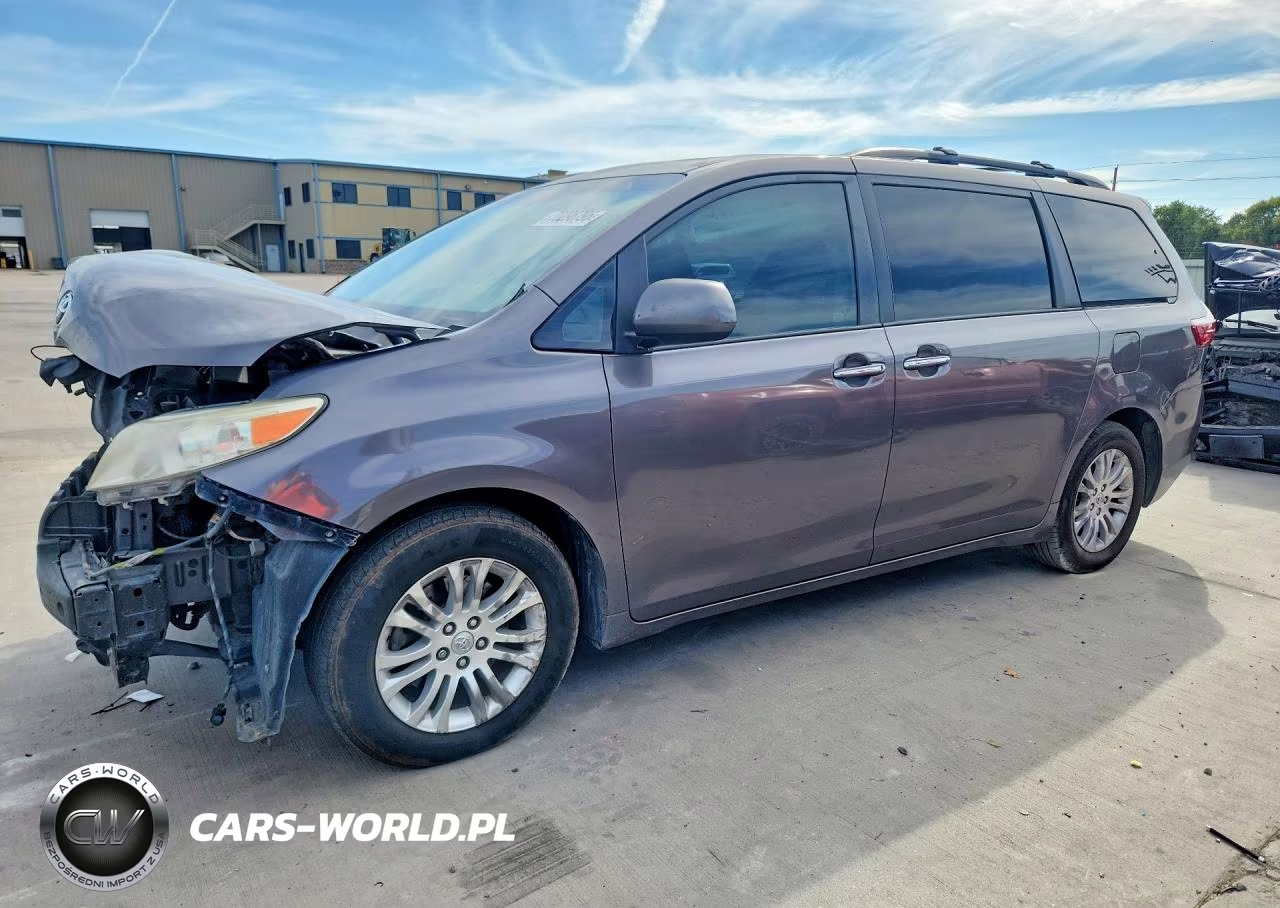 2017 Toyota Sienna Xle 8-Passenger