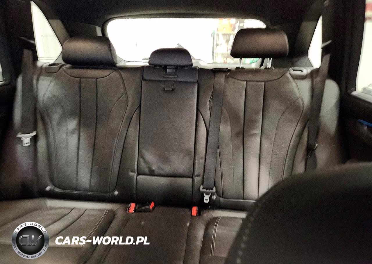 2018 BMW X5 xDrive35I VIN:5UXKR0C54JL070234 - 10