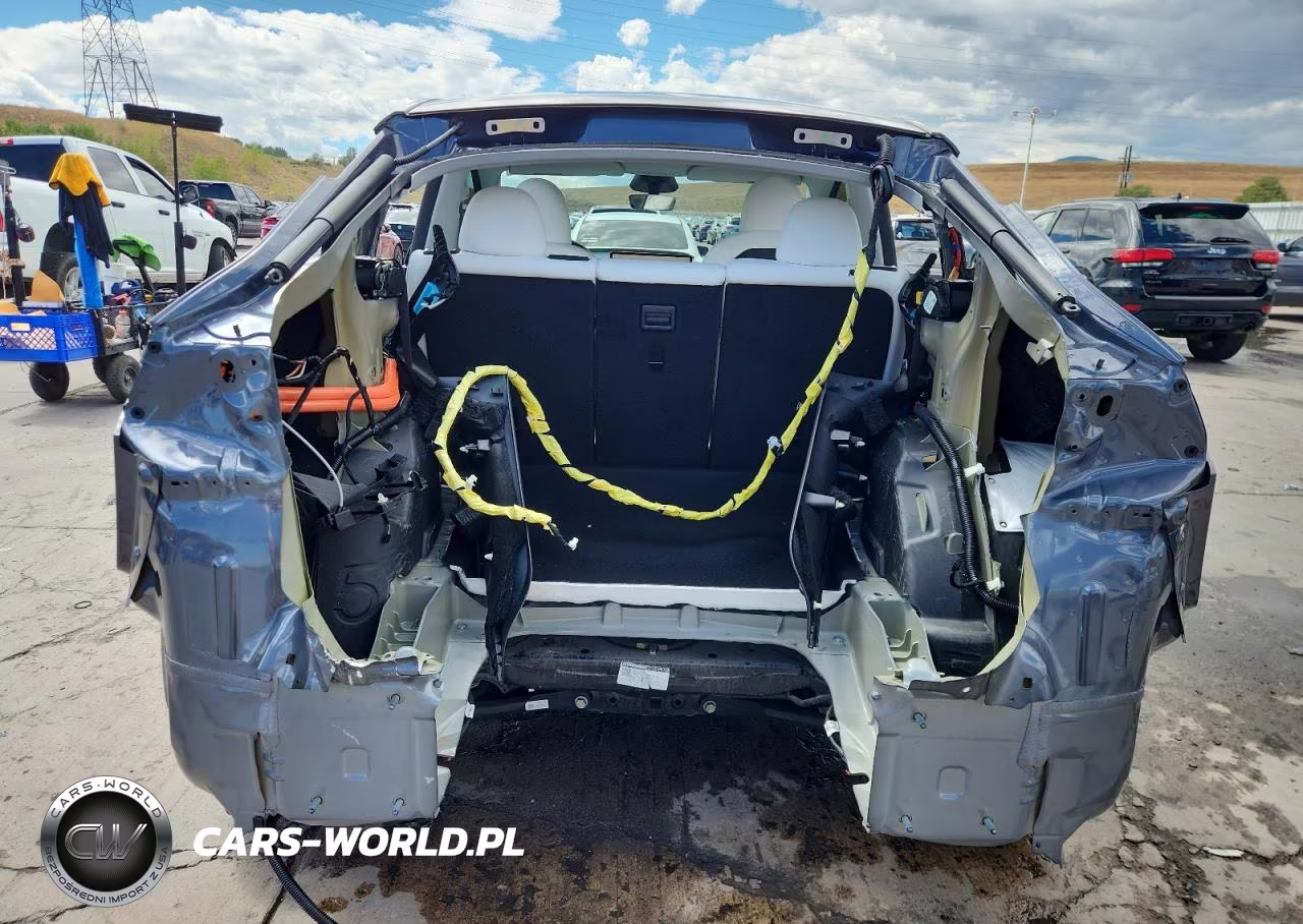 2023 Tesla Model Y VIN:7SAYGDEE8PA150136 - 6