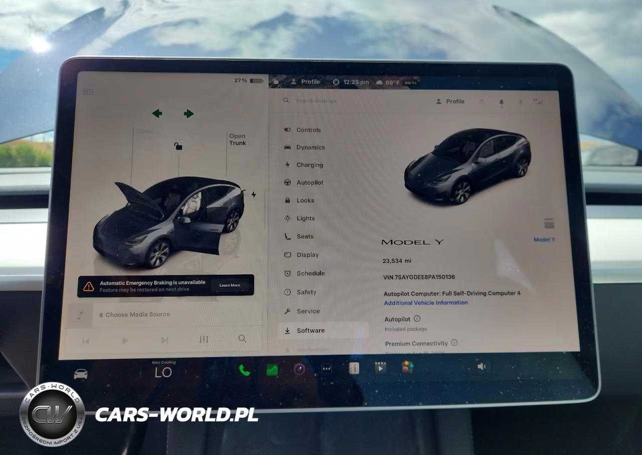 2023 Tesla Model Y VIN:7SAYGDEE8PA150136 - 9