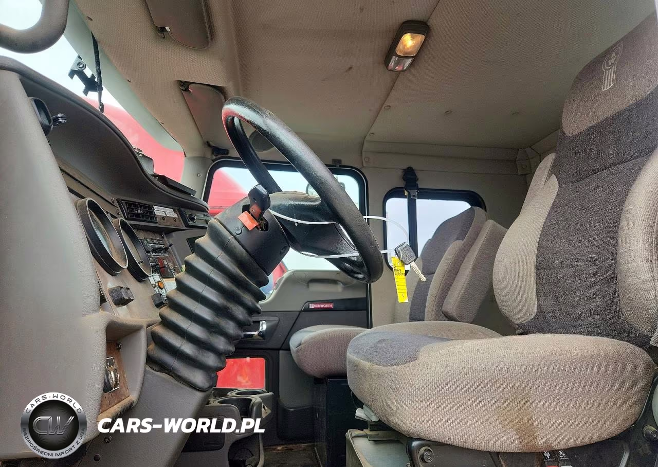 2008 Kenworth T370 Utility - Service Truck VIN:2NKHHN7X68M237472 - 7