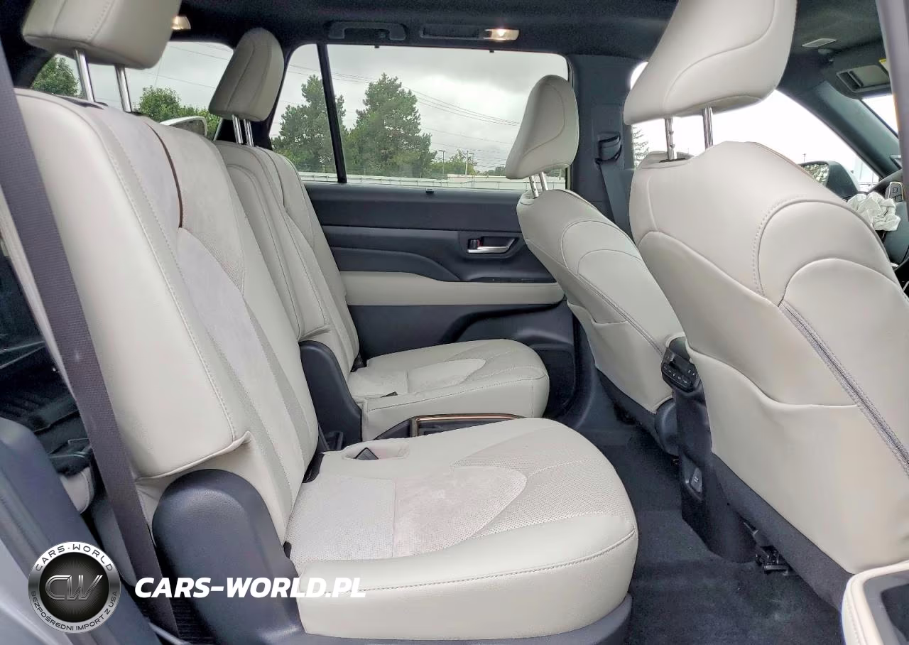 2026 Toyota Grand Highlander Hybrid Max Platinum VIN:5TDADAB51TS044176 - 11